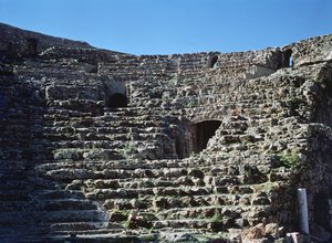 Ruinas del teatro, finales del siglo II de Roman
